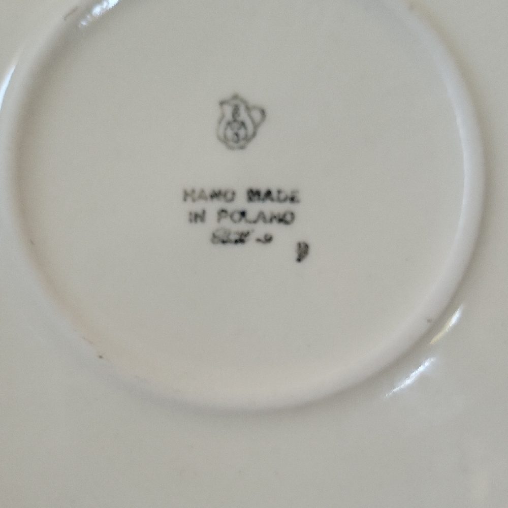 Polish Pottery Floral Blue and Cream Ceramic Bowl With Strawberries - Picture 6 of 13